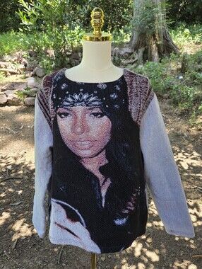 The Veil Aaliyah Graphic Custom Tapestry Crewneck Sweater‎ Size Large
